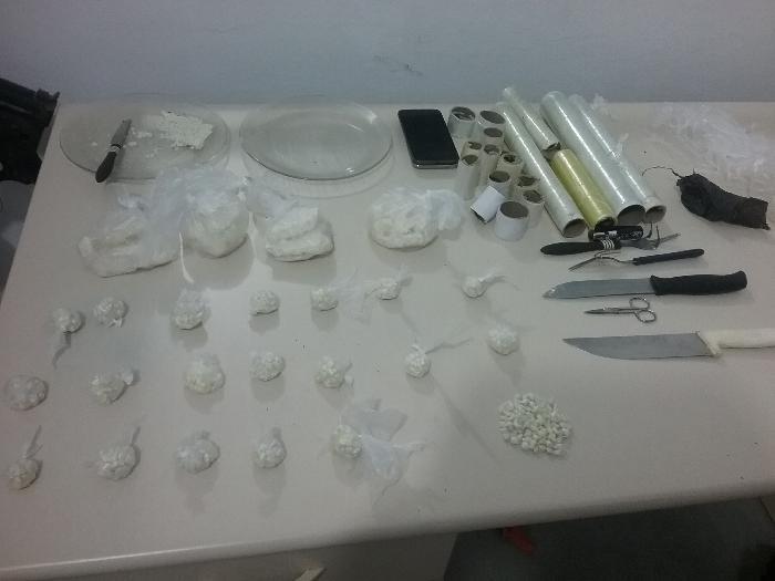 Quatro homens são presos por tráfico de drogas