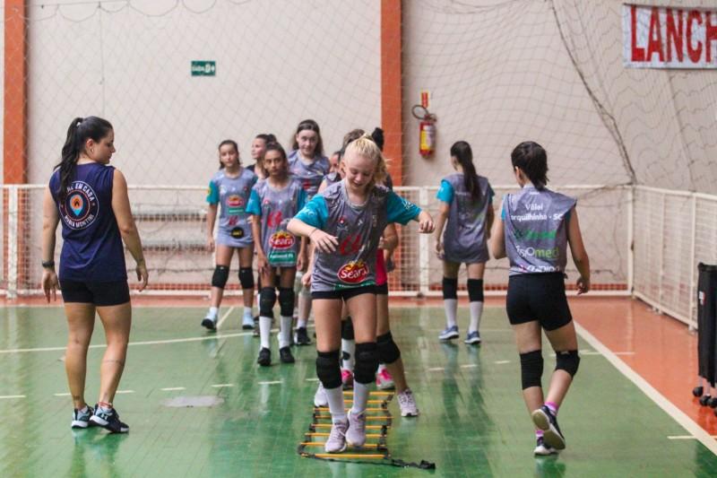 Vôlei de Forquilhinha retoma os treinos com equipes de competição