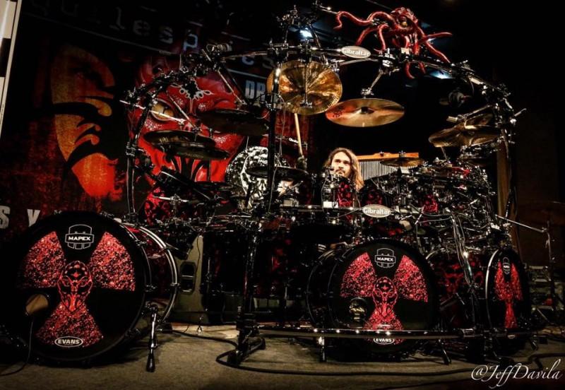 Aquiles Priester faz show em Criciúma