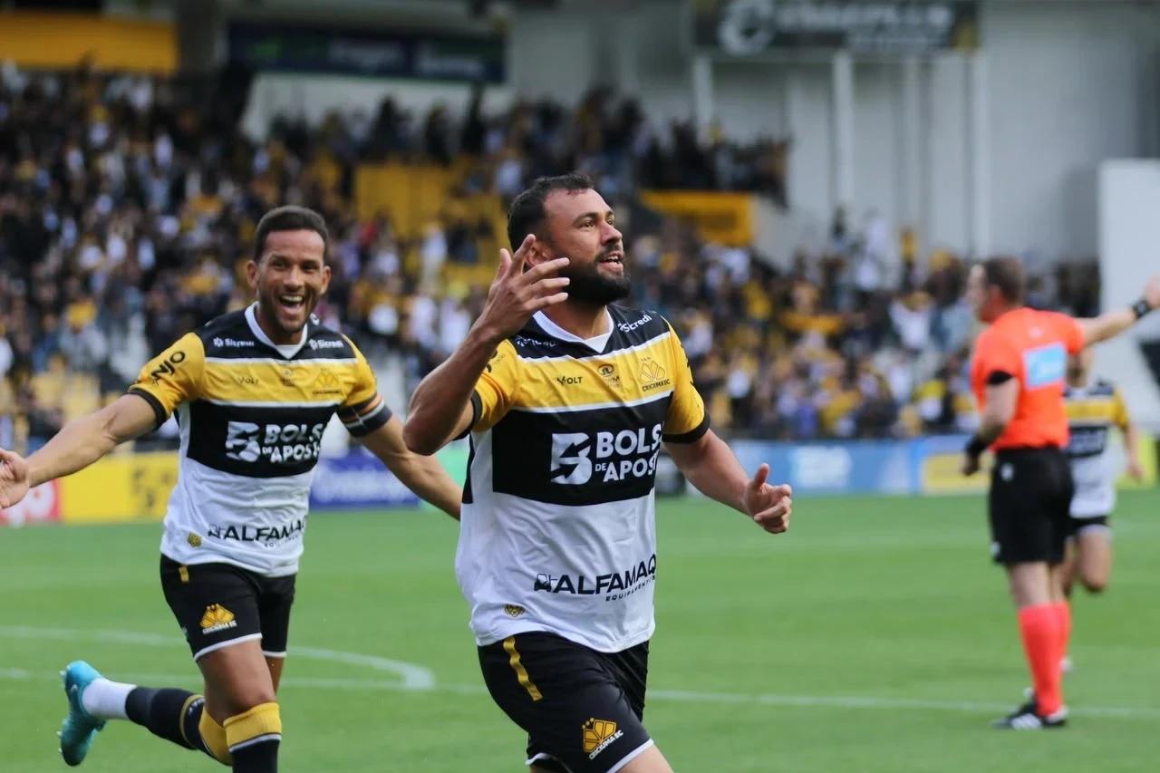 'Final de Copa do Mundo', afirma zagueiro do Criciúma sobre jogo contra o Londrina na Série B