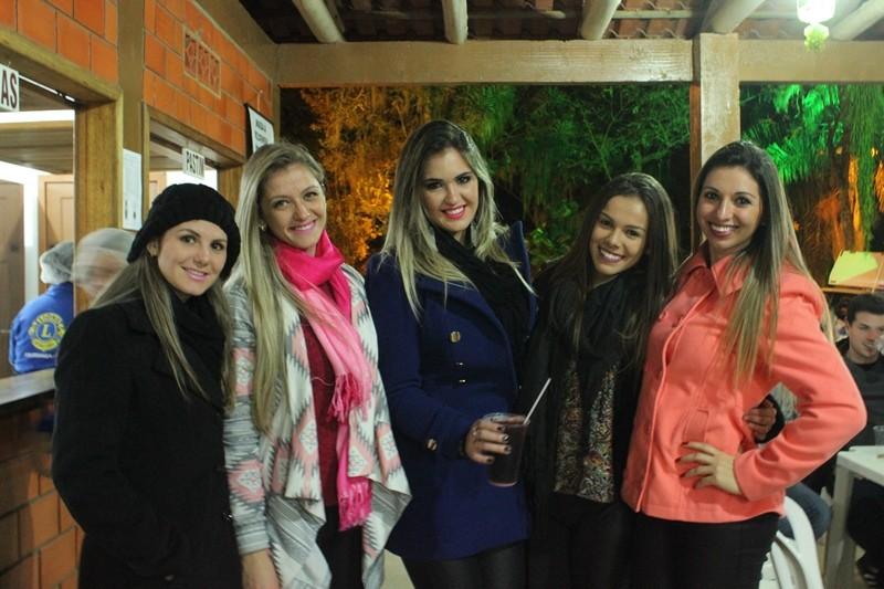VÍDEO: Festa do Vinho recebe mais de 8 mil pessoas na abertura
