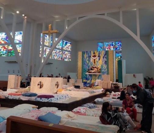 Mais de 150 pessoas estão abrigadas na Catedral Diocesana de Tubarão 