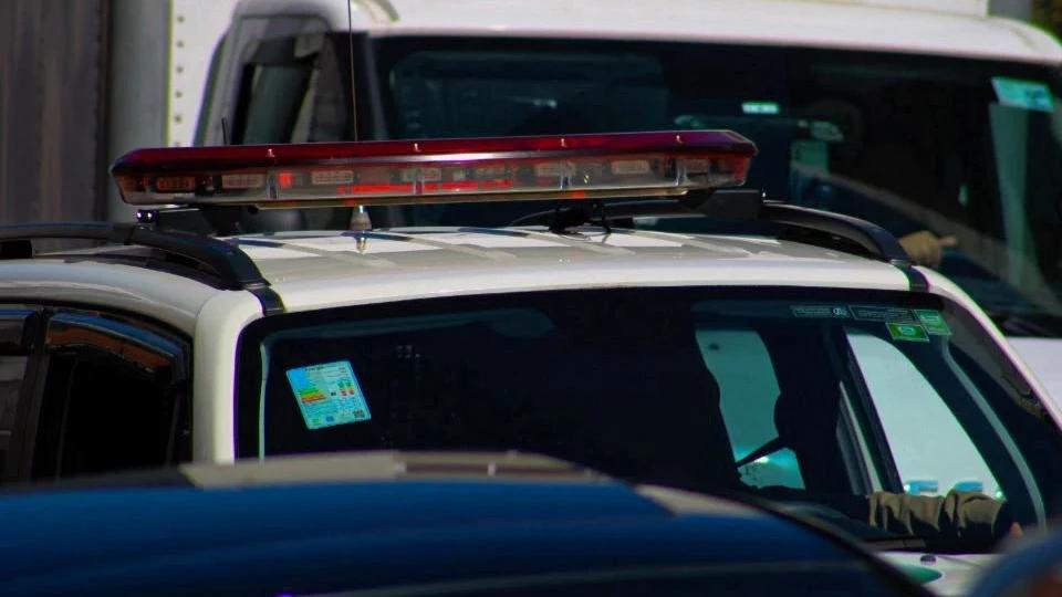 Motorista é preso com placa adulterada na avenida Centenário