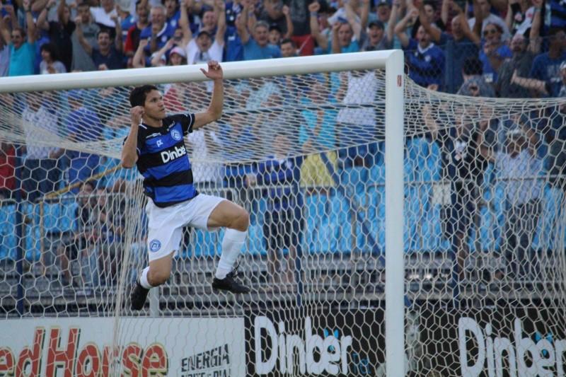 VÍDEO: Tubarão comemora invencibilidade e defesa "zerada" na Série D