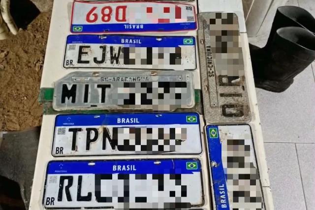 Chuva carrega placas de veículos pelas ruas de Criciúma; DTT orienta motoristas