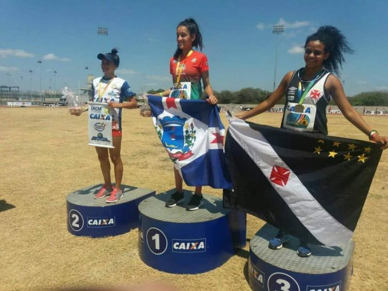 Atleta neoveneziana conquista ouro nos 1000 metros rasos