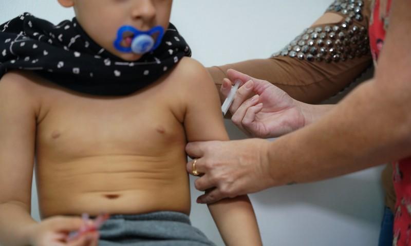 Mais de 37 mil crianças e adolescentes atualizaram caderneta no dia D da Campanha de Multivacinação