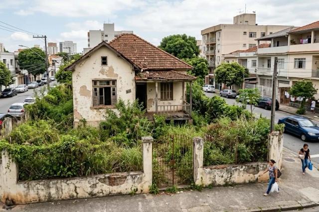 Araranguá: Câmara propõe criação de projeto para restauração de imóveis abandonados