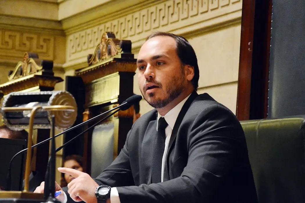 Salvaro sobre Carlos Bolsonaro no Senado por Santa Catarina: 'Ter dois cariocas por SC não é um bom negócio'