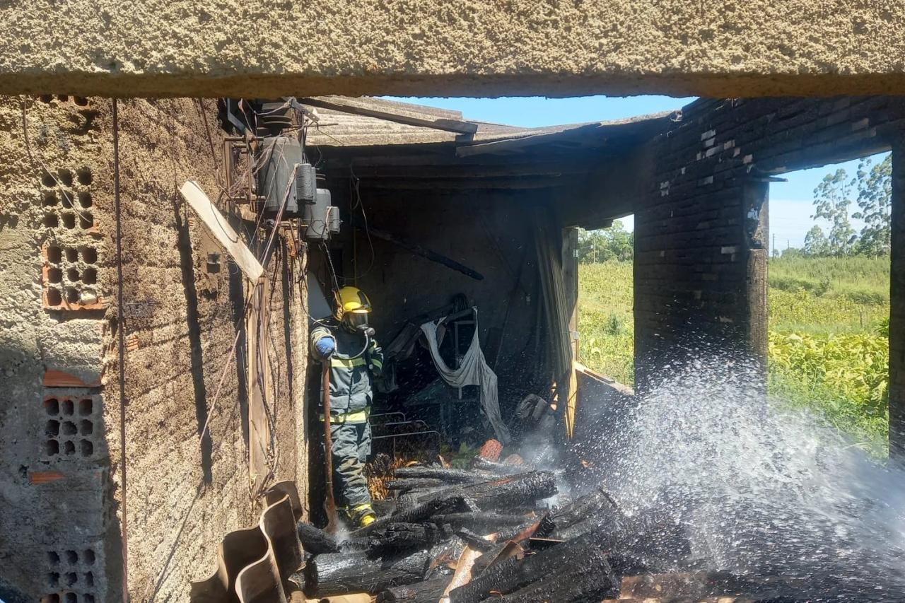 Estufa de fumo é danificada por Incêndio em Criciúma