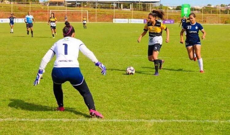 Futebol feminino: Criciúma perde por 3 a 2 e fica fora da final