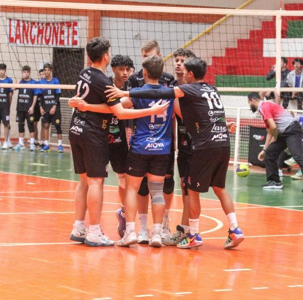 Pela primeira vez, Vôlei de Forquilhinha disputa Festival Mercosul no Rio Grande do Sul