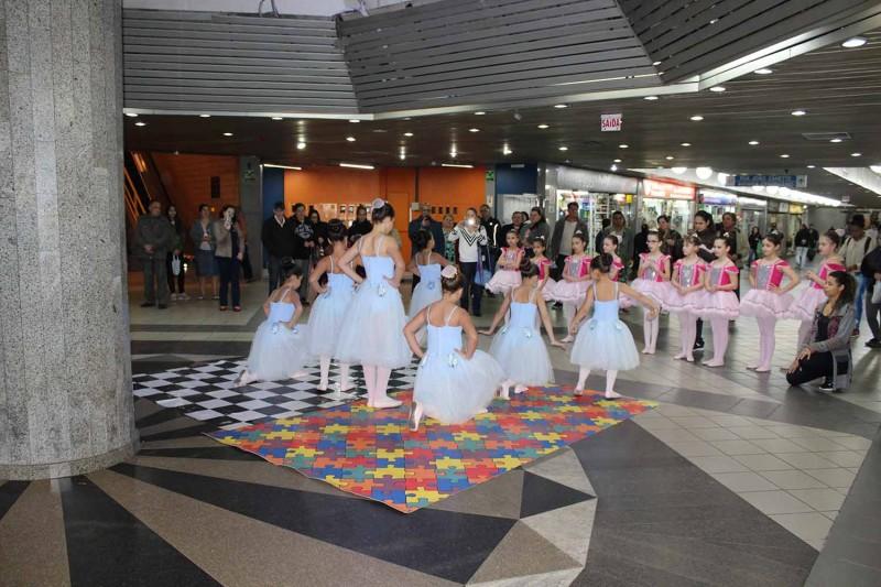 Terminais de Criciúma recebem apresentações