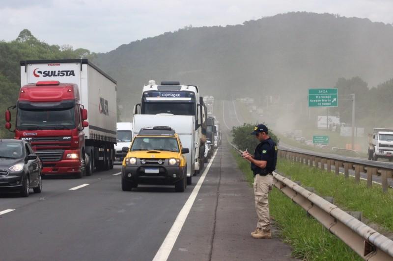 Fim de semana fechou com 103 feridos e nove mortes nas rodovias federais catarinenses 