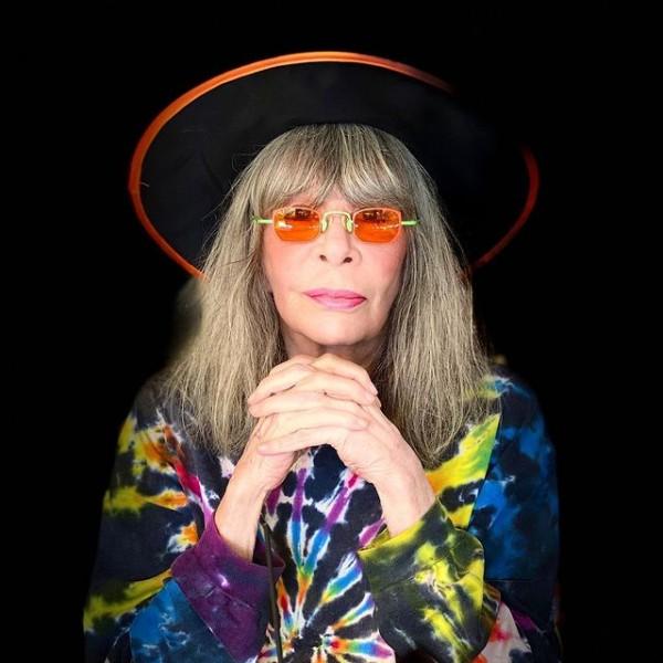 Aos 75 anos, morre Rita Lee, cantora e compositora 