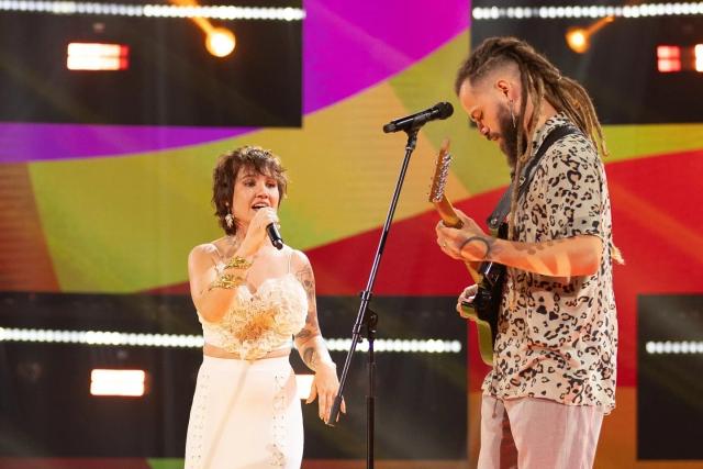 Criciumense Tainá Dilu e marido garantem vaga na semifinal do The Voice Portugal