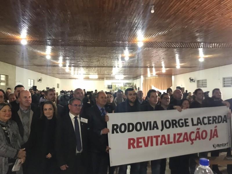 Manutenção paliativa na Jorge Lacerda ocorre em agosto; revitalização estará no orçamento em 2020