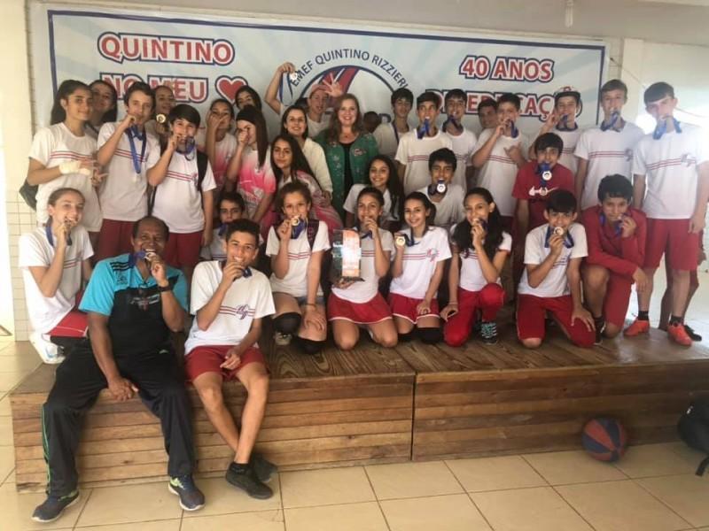 Içara: escolas comemoram títulos nos Joesi 2019