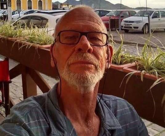 Nota de falecimento: Roberto Pluijllar, aos 62 anos