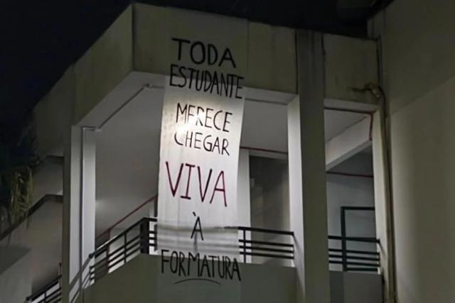 Justiça por Joviana: estudantes da Unesc fazem manifestação após morte de acadêmica