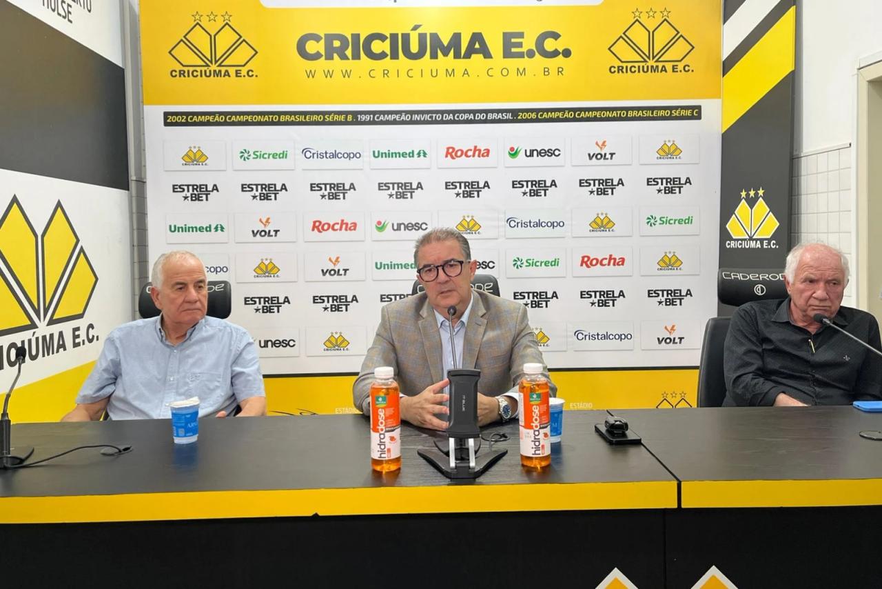 Ao vivo: assista a entrevista coletiva de Alexandre Farias