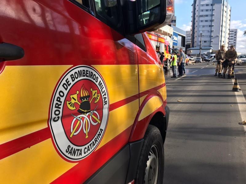 Morador fica gravemente ferido após incêndio em apartamento, afirma Major do Corpo de Bombeiros 