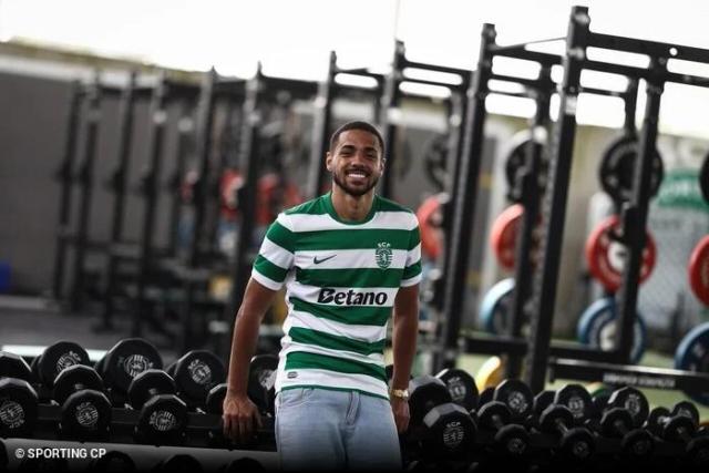 Criciúma contrata zagueiro do Atlético-MG