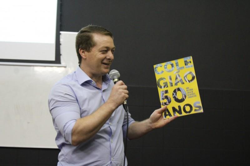 Estudantes da UniSatc criam revista em homenagem aos 50 anos do Colegião