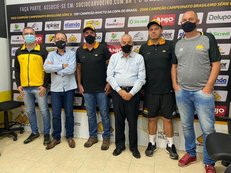 Apresentado como técnico do Criciúma, Paulo Baier promete formar grupo competitivo e vencedor