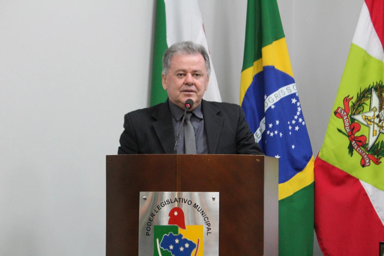 Célio Elias permanece na presidência da Câmara de Vereadores de Forquilhinha em 2026