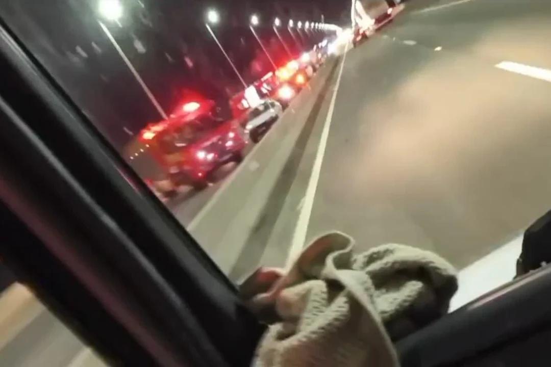 Motociclista morre em acidente na Ponte Anita Garibaldi; pista está interditada