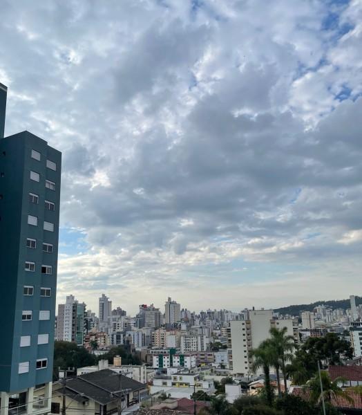 Primeiro fim de semana de julho será com sol, chuva e temperaturas amenas na região carbonífera