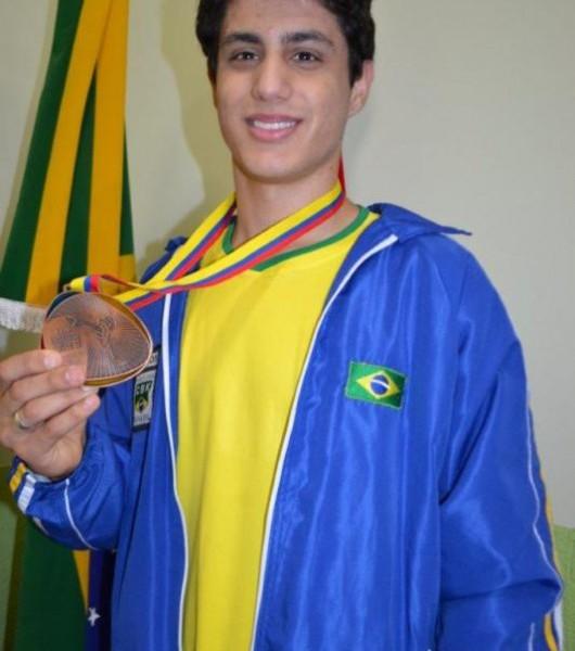Carateca de Cocal do Sul conquista bronze no Pan-Americano e garante vaga para o Mundial na Espanha