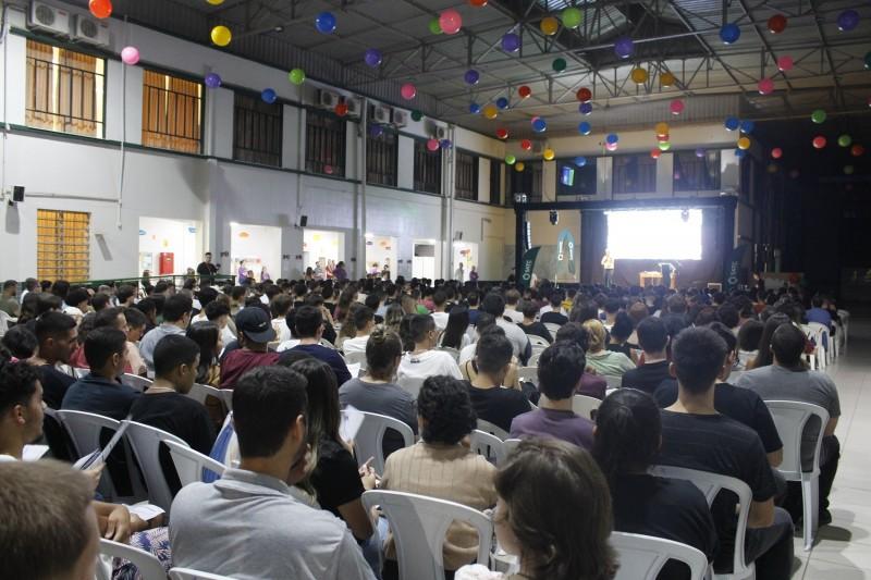 Quase 600 calouros são recepcionados para o primeiro dia na UniSatc