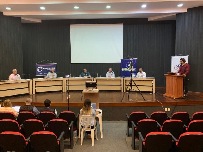 Ao vivo: acompanhe o debate entre os candidatos a prefeito de Forquilhinha 