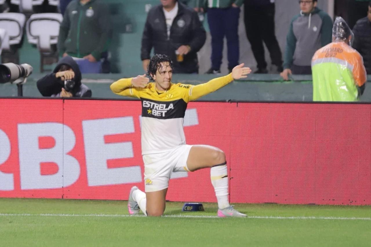 Rumo ao título: veja os gols e fotos da vitória carvoeira que levou o Tigre à liderança da Série B