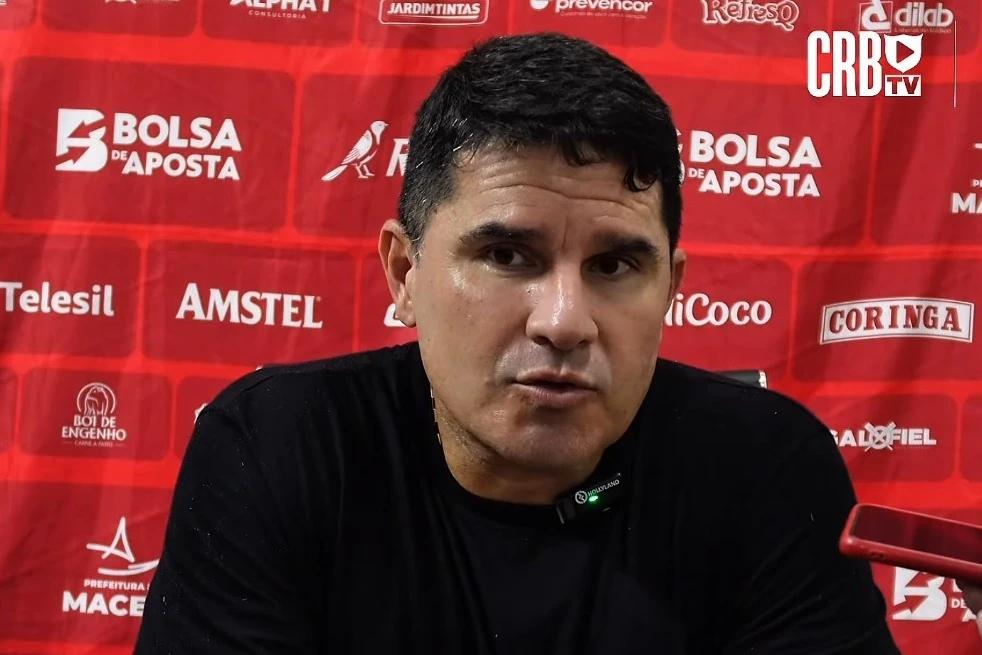 Após derrota, Barroca cita dificuldade de enfrentar o Tigre no Majestoso