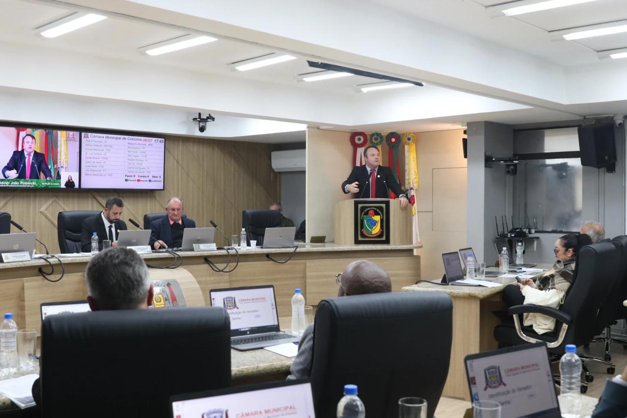Criciúma: projeto de triagem precoce do TEA é vetado na Câmara por ser considerado inconstitucional