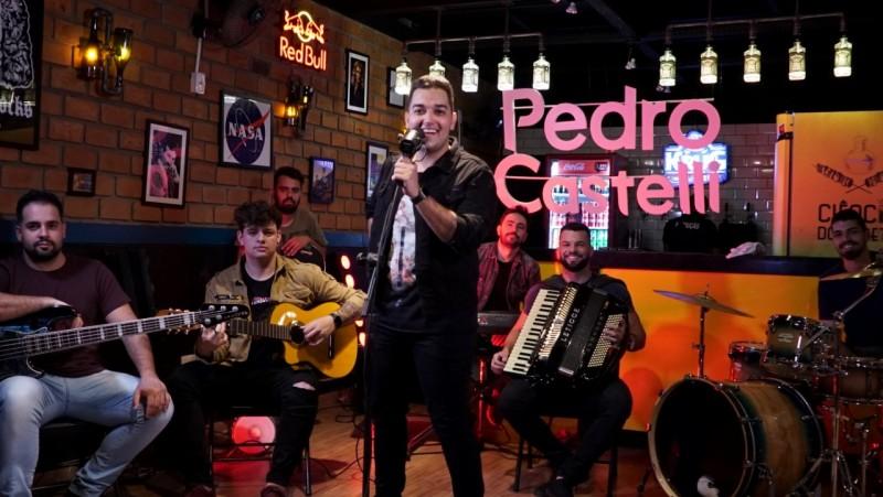 'Pensa bem': produtora criciumense lança música de trabalho com Pedro Castelli
