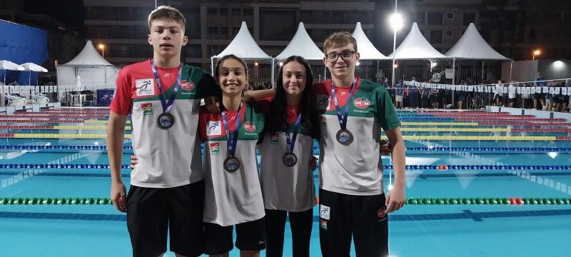 Natação do Mampituba/FME Criciúma conquista 11 medalhas no Estadual Fita Azul