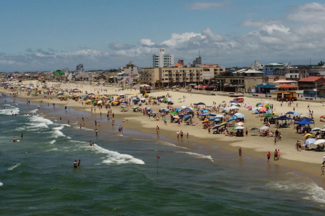 Balneário Arroio do Silva lança concurso 'Garota da Praia'