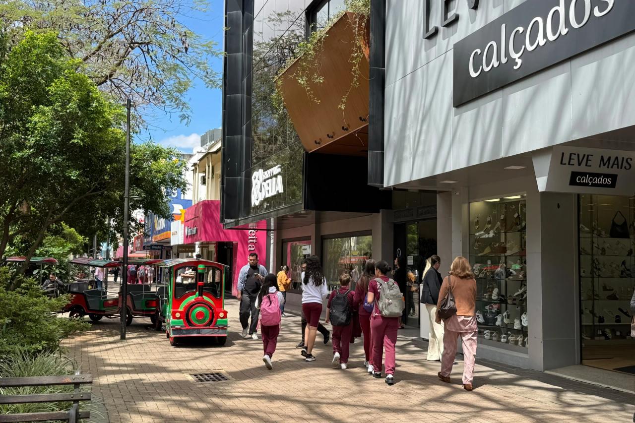 Sábado Mais amplia horário do comércio de Criciúma na véspera do Dia das Crianças