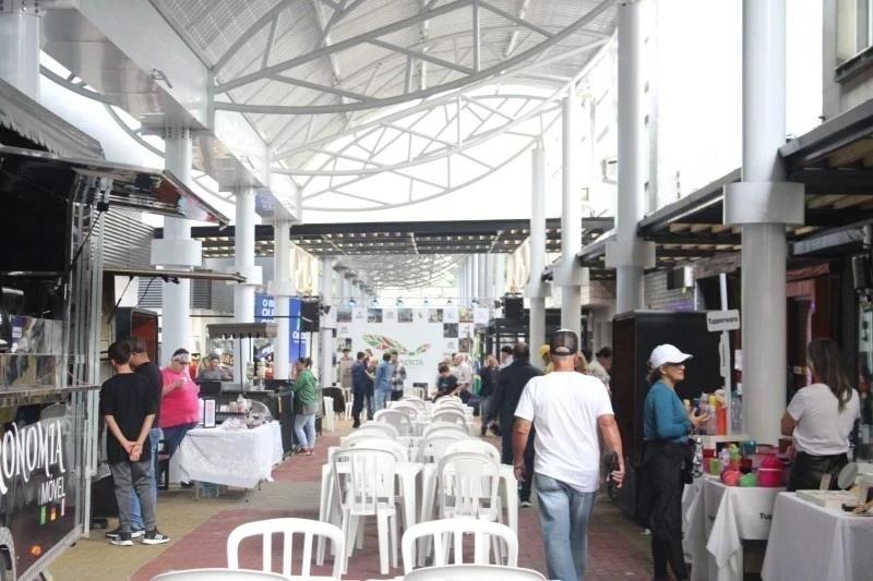 Vereador quer informações sobre estrutura e programação da Rua Coberta de Criciúma