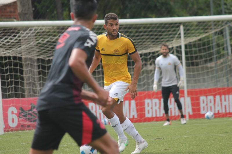 Tencati avalia como positivo empate em jogo-treino: 'Equipe está desenvolvendo um padrão'