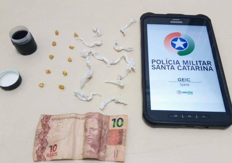 Homem é preso por tráfico de drogas e desobediência