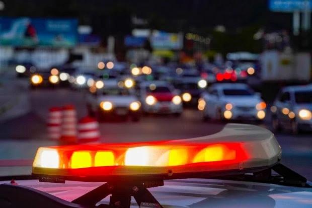 Homem é atingido por golpe de faca no pescoço após furto de celular