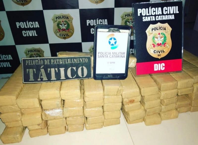Polícia Militar apreende quase 50 quilos de maconha em Tubarão 