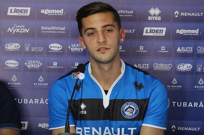 Zagueiro Canavesio avisa que Tubarão lutará pelo bicampeonato da Copa Santa Catarina
