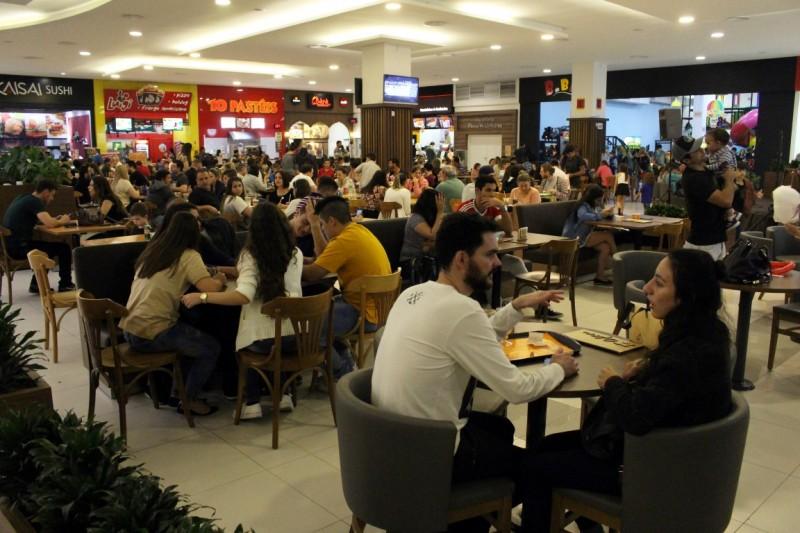 Praça de Alimentação do Center Shopping atende em novo horário aos sábados