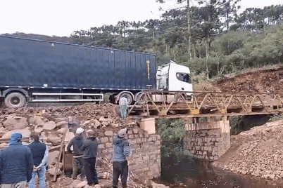 RS-020 é liberada após interdição provocada por queda de ponte